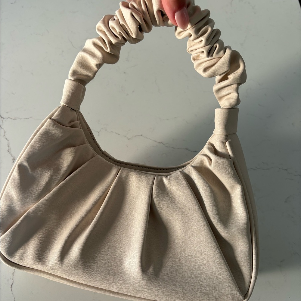PLT cream shoulder bag 🫧🤍